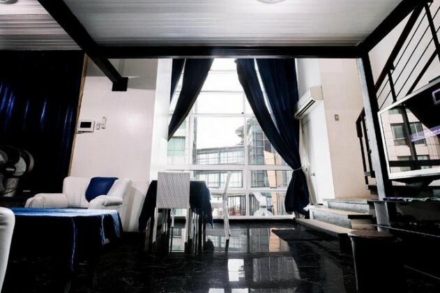 2 Floor Luxury Loft Condominium - Photo3