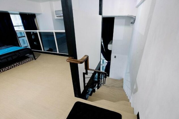 2 Floor Luxury Loft Condominium - Photo4
