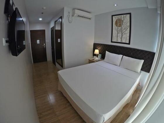 Capitol Central Hotel and Suites - Photo2