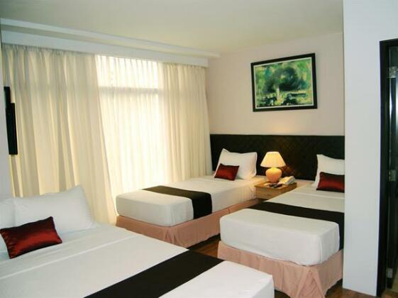 Capitol Central Hotel and Suites - Photo4