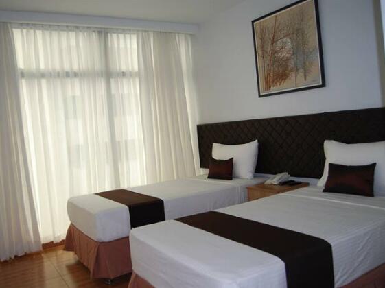 Capitol Central Hotel and Suites - Photo5