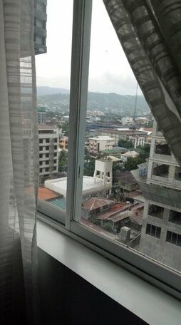 Cebu Cozy Cityscape Tower 2 Unit 1002 - Photo4