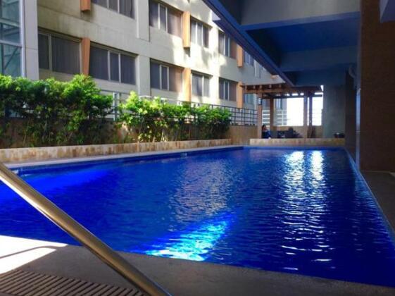 Crown Regency Luxurious Penthouse - Photo2
