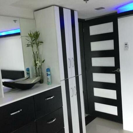 Crown Regency Luxurious Penthouse - Photo5