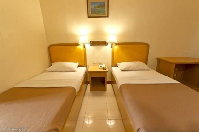 Diplomat Hotel Cebu City - Photo5