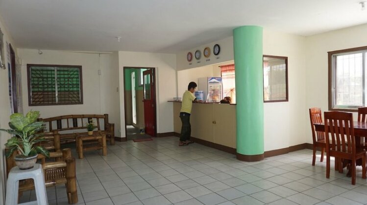 Friendly's Guesthouse Hotel - Photo3