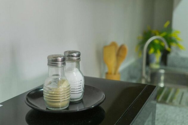 Midpoint Residences - 1 BR with WIFI in the City - Photo4