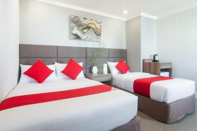 OYO 208 Anika Suites - Photo5