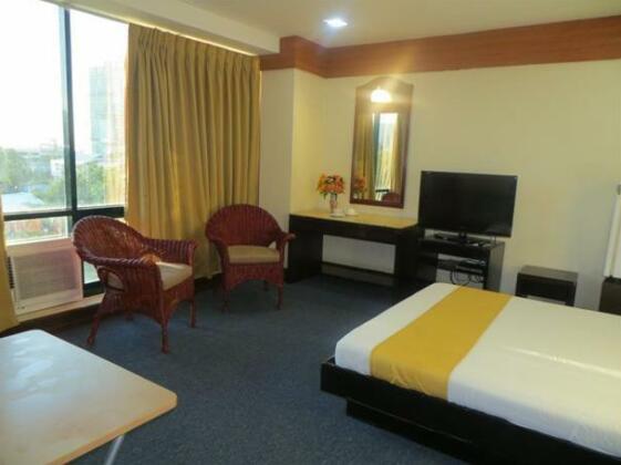 Paragon Suites - Photo2
