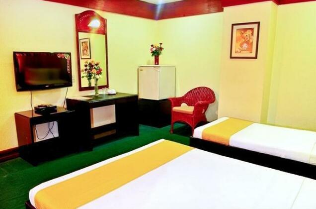 Paragon Suites - Photo4