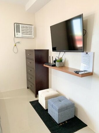 Persimmon Studios Near Ayala And Sm - Photo2