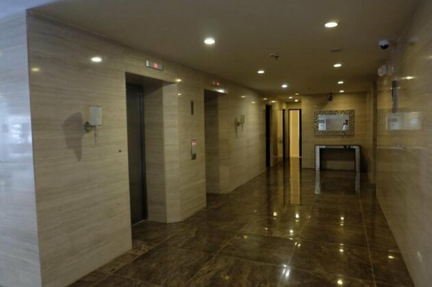 Quiet Condo at the Grand Residences - Photo4