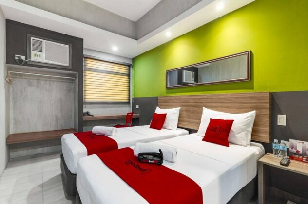 RedDoorz Plus @ Jones Avenue Cebu - Photo4