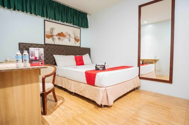RedDoorz Plus near Cebu Capitol - Photo2