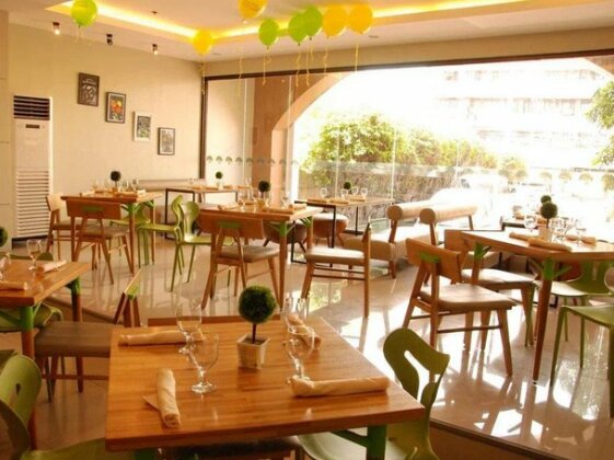 White Knight Hotel Cebu - Photo4