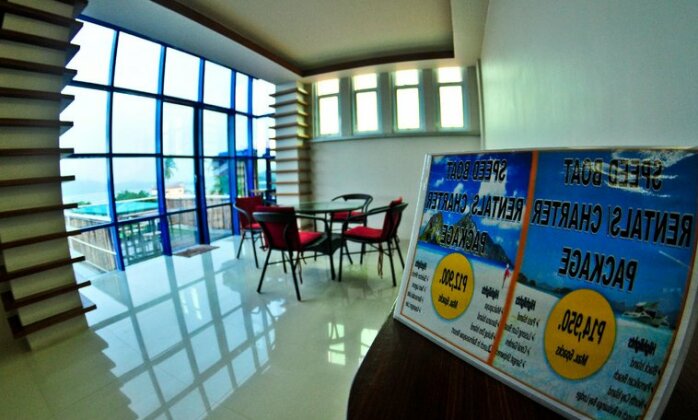 4 13 Suites Hotel - Photo3