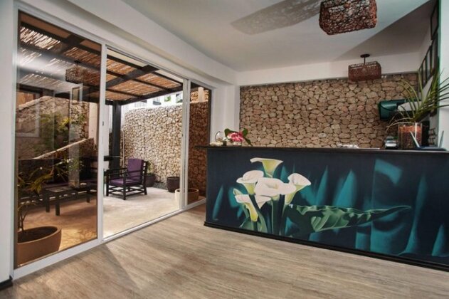 Blanco Beach Resort - Photo2