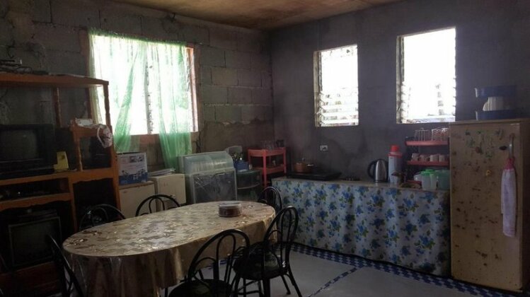 Jolitos Place Maya Tagasa Daanbantayan - Photo3