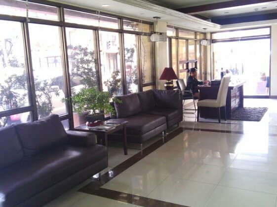 Blue Velvet Hotel & Cafe Davao - Photo3