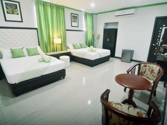 Green Banana Business Hotel - Photo4