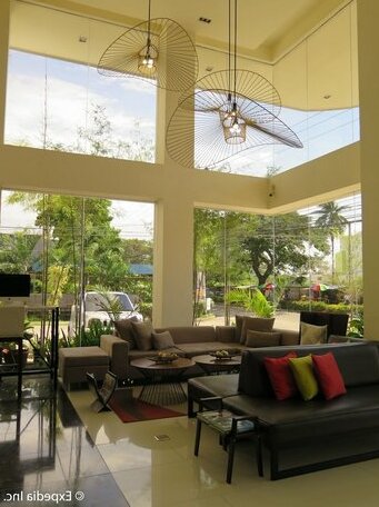 Home Crest Hotel - Photo3