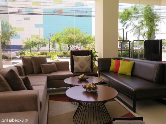 Home Crest Hotel - Photo4