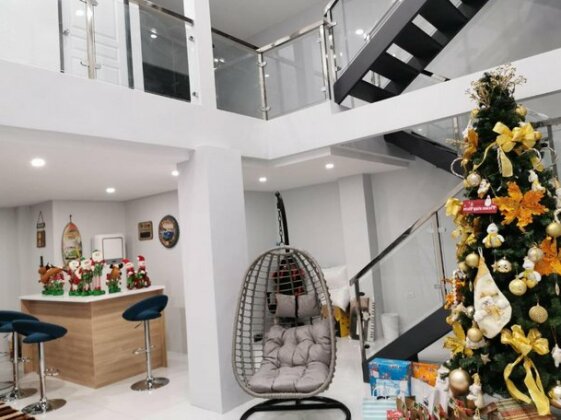Modern J Home wd Pool Wifi Netflix - Photo4