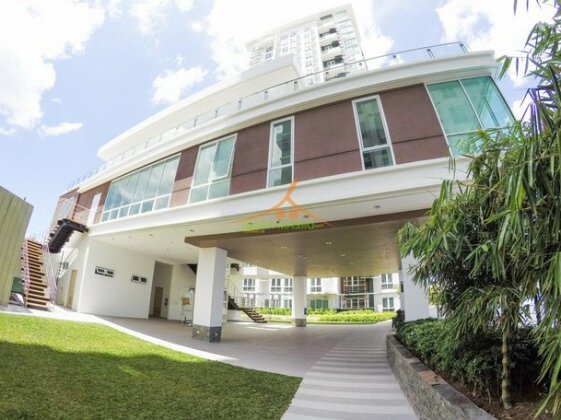 New Upscale Beautiful Condominium Studio Unit w/ Wifi&Netflix - Photo4
