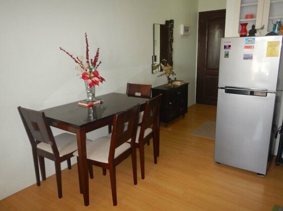 One Oasis 1BR Condotel - Photo3