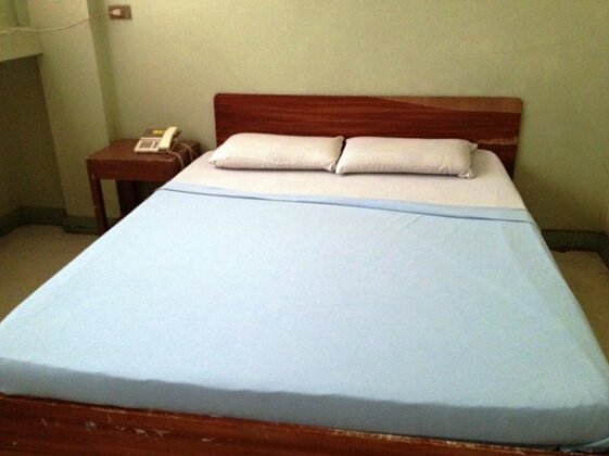 Park Square Inn - Photo5