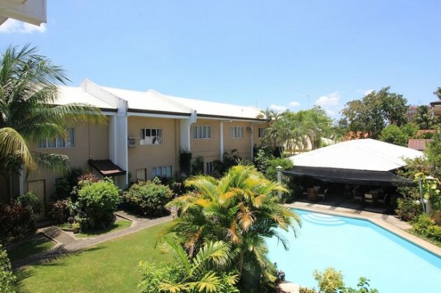 Red Knight Gardens - Photo2