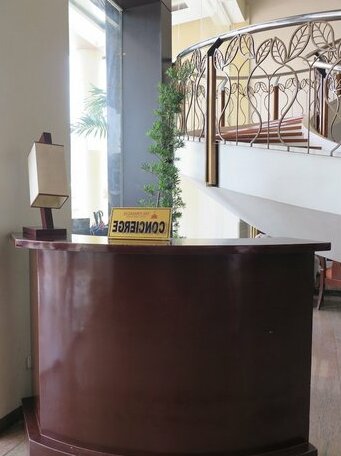 The Pinnacle Hotel and Suites - Photo4