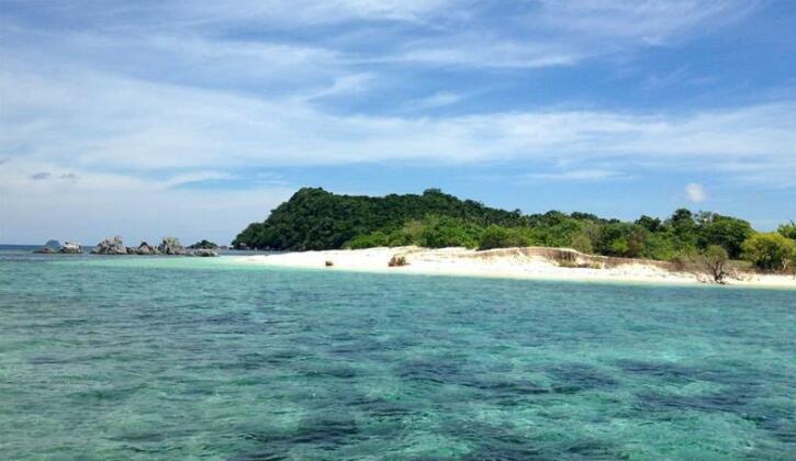 Isla Expeditions - Photo5