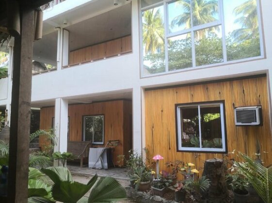 Karmylla El Nido - Photo3