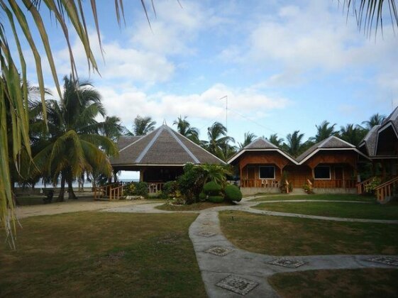 Cliff Side Beach Resort and Cottages - Photo2