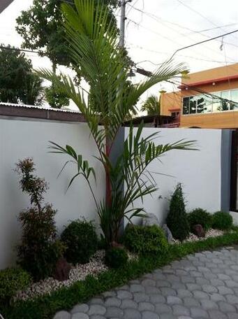 Dolyn Suites - Photo3