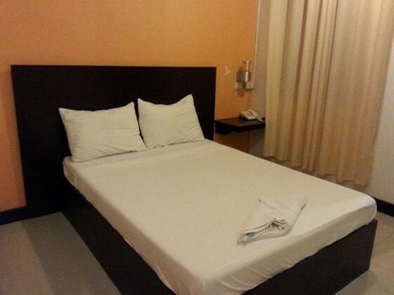 Dolyn Suites - Photo5