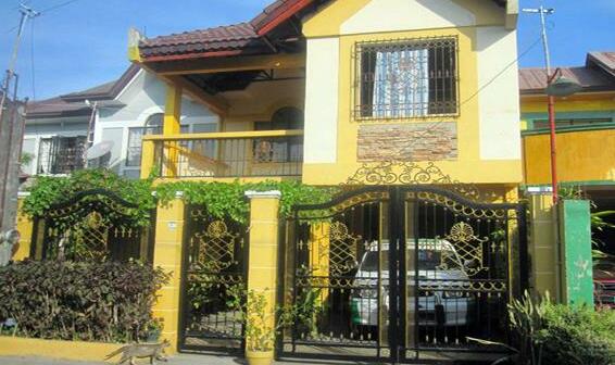 Chona and Christophe Guesthouse - Cavite