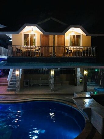 Seaview Beach Resort - Poolside Balcony Room - Photo2