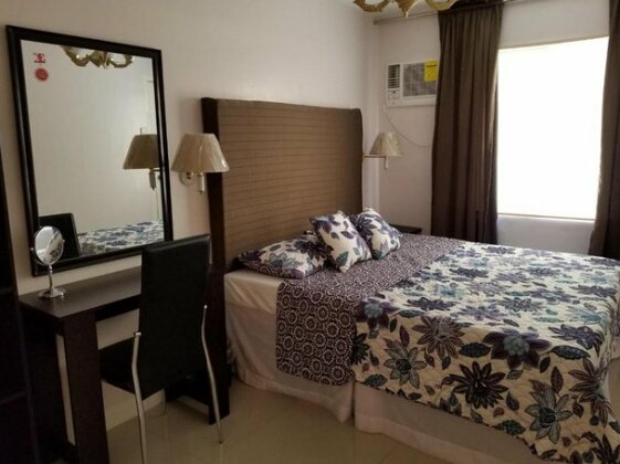 Luxurious Fully Furnished 2BR Unit - Photo2