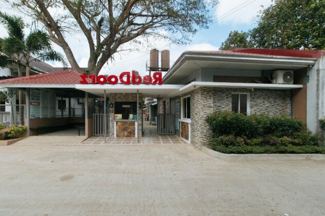 Reddoorz Premium @ Trece Indang Road - Photo4