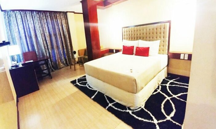 Dulcinea Hotel and Suites Cebu - Photo2