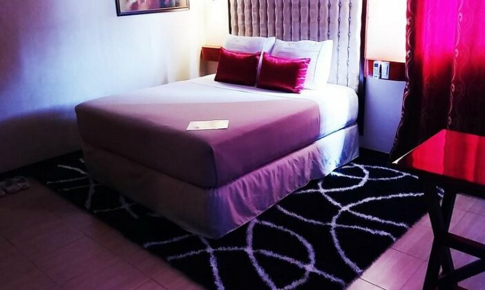 Dulcinea Hotel and Suites Cebu - Photo3