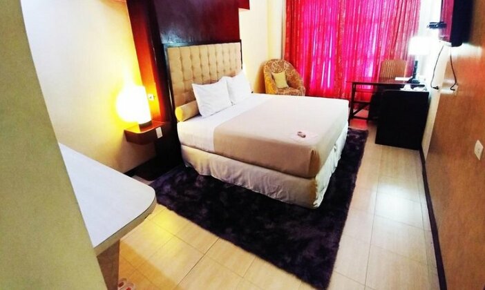 Dulcinea Hotel and Suites Cebu - Photo5