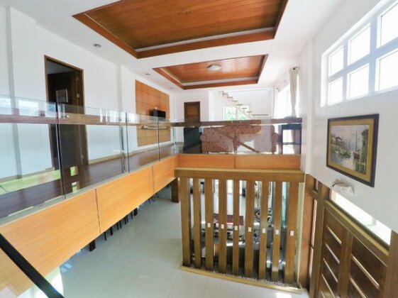 Eagle Hostel with Pool - Photo4