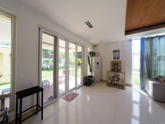 Eagle Hostel with Pool - Photo5