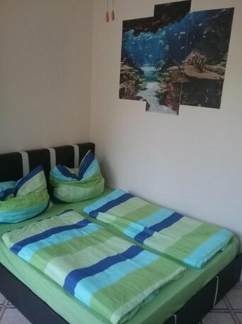 Gialyn's Bed and Breakfast - Photo2
