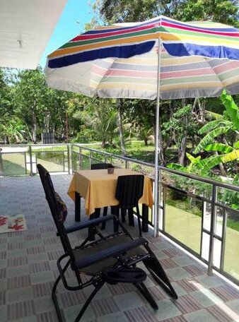 Gialyn's Bed and Breakfast - Photo3