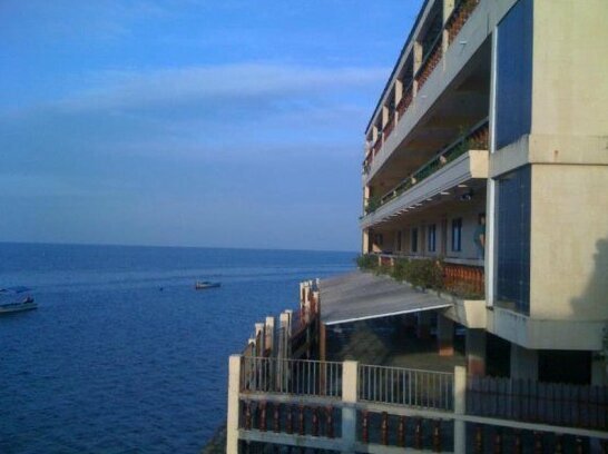Vistamar Beach Resort and Hotel