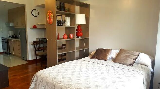 Cozy Condo in Greenbelt with Pool & Gym - Photo2